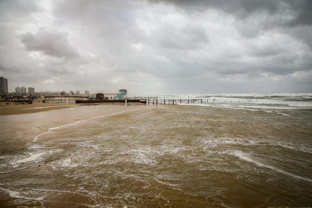 ההיערכות, הסערה, ונזקי הסופה • תמונות מרחבי הארץ