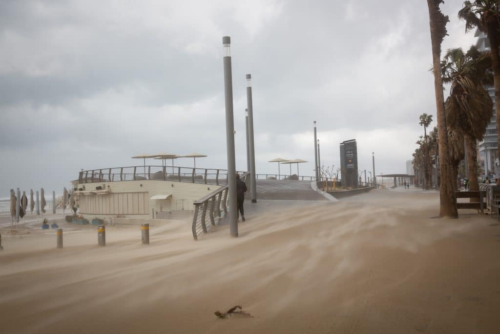 ההיערכות, הסערה, ונזקי הסופה • תמונות מרחבי הארץ