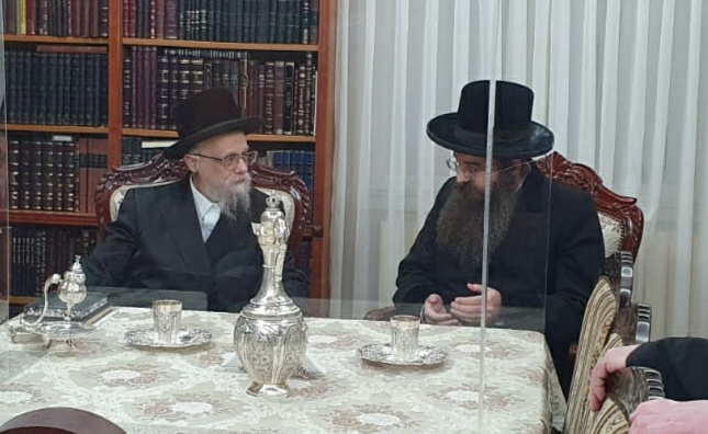 האדמו"ר ממבקשי השם בטיש ט"ו בשבט • גלריה