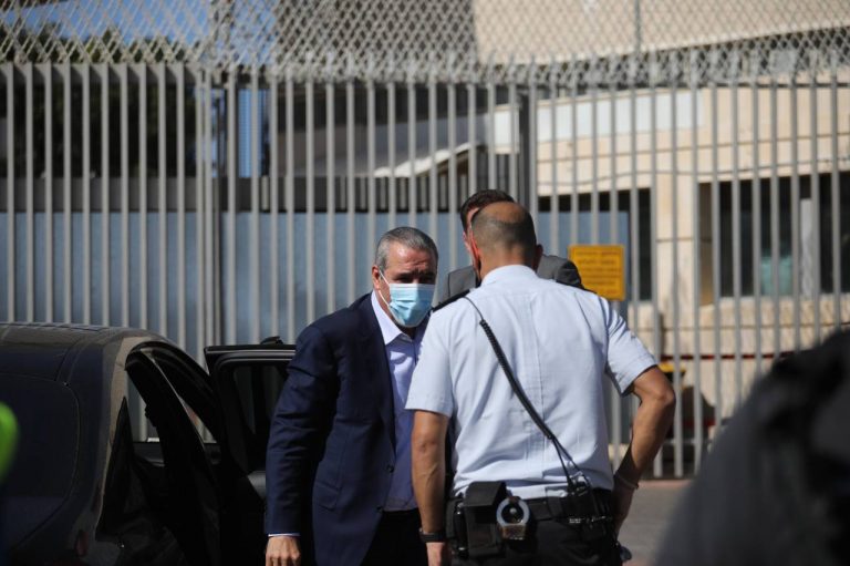 בכיר פלסטיני נפגש בכלא עם מרואן ברגותי ושכנע אותו לא להתמודד מול אבו מאזן