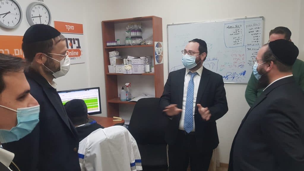 חבר המועצה ביקר ונפעם "היקף הסיוע בלתי נתפס" • גלריה