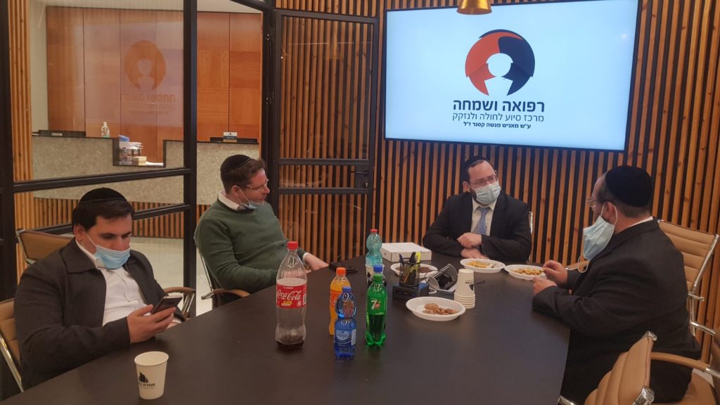 חבר המועצה ביקר ונפעם "היקף הסיוע בלתי נתפס" • גלריה