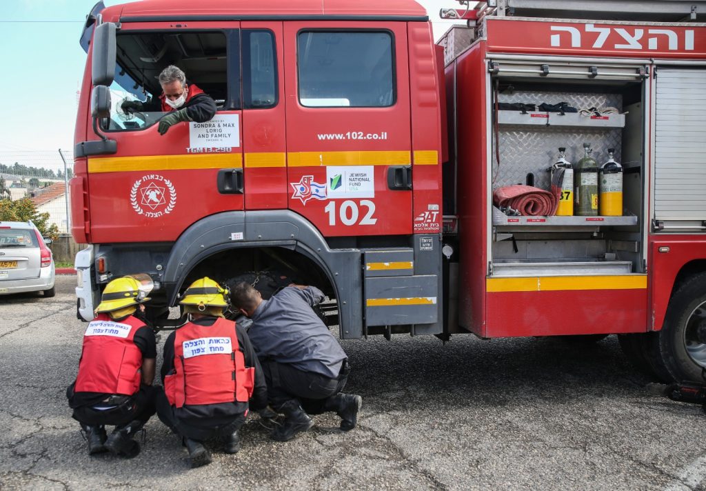 גלריה: כוחות החילוץ וההצלה בצפת מתכוננים לשלג המתוכנן