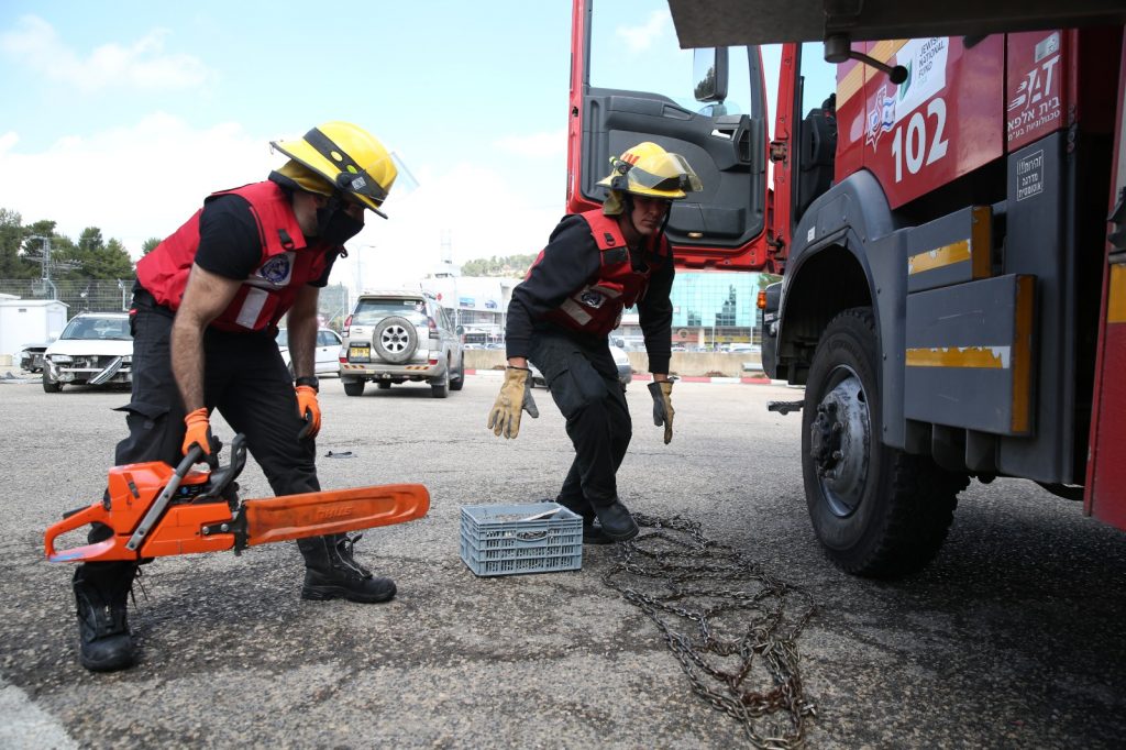 גלריה: כוחות החילוץ וההצלה בצפת מתכוננים לשלג המתוכנן