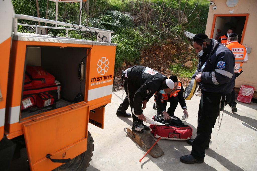 גלריה: כוחות החילוץ וההצלה בצפת מתכוננים לשלג המתוכנן