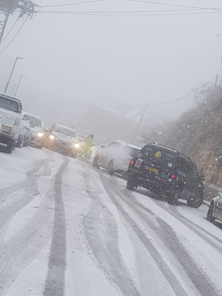 צפת כבר לבנה: צפו בתמונות ובהצהרה של ראש העיר