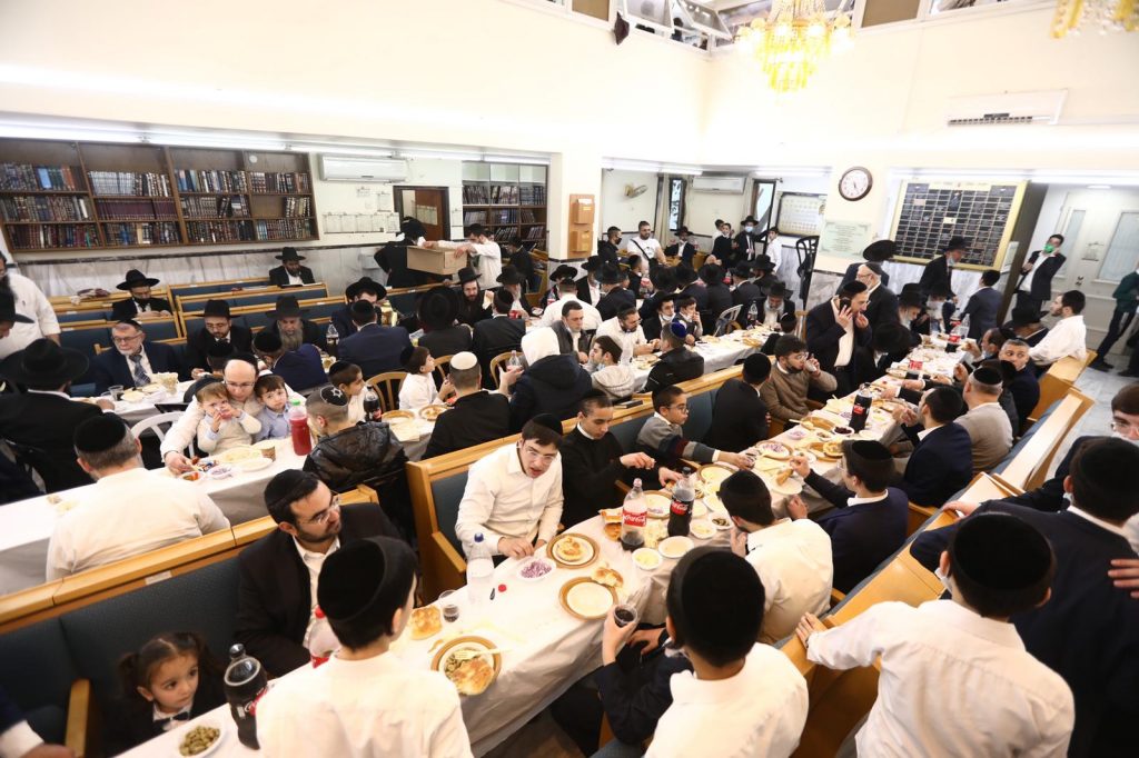 תיעוד: הכנסת ספר תורה ל'היכל מרן'