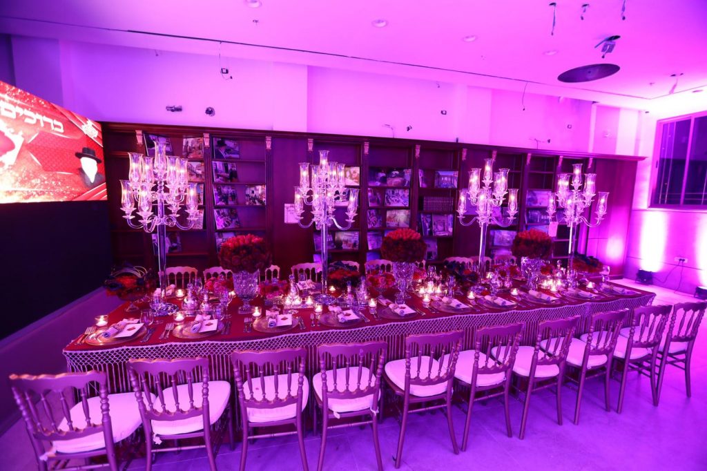 תיעוד: הכנסת ספר תורה ל'היכל מרן'