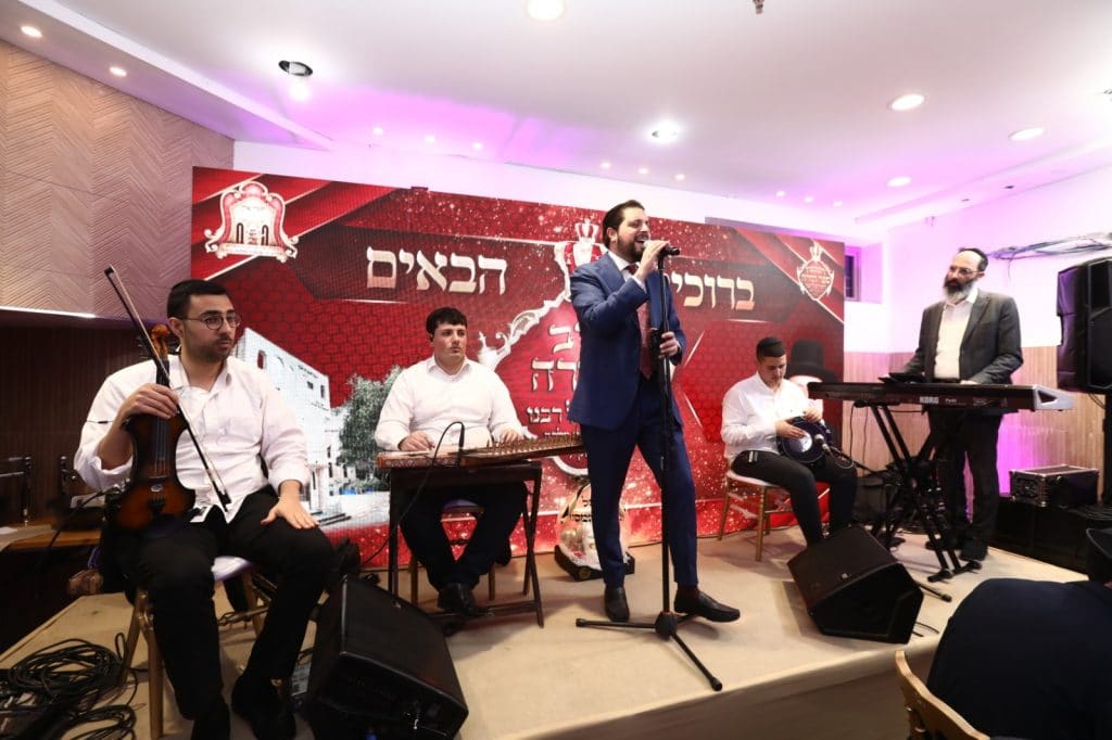 תיעוד: הכנסת ספר תורה ל'היכל מרן'