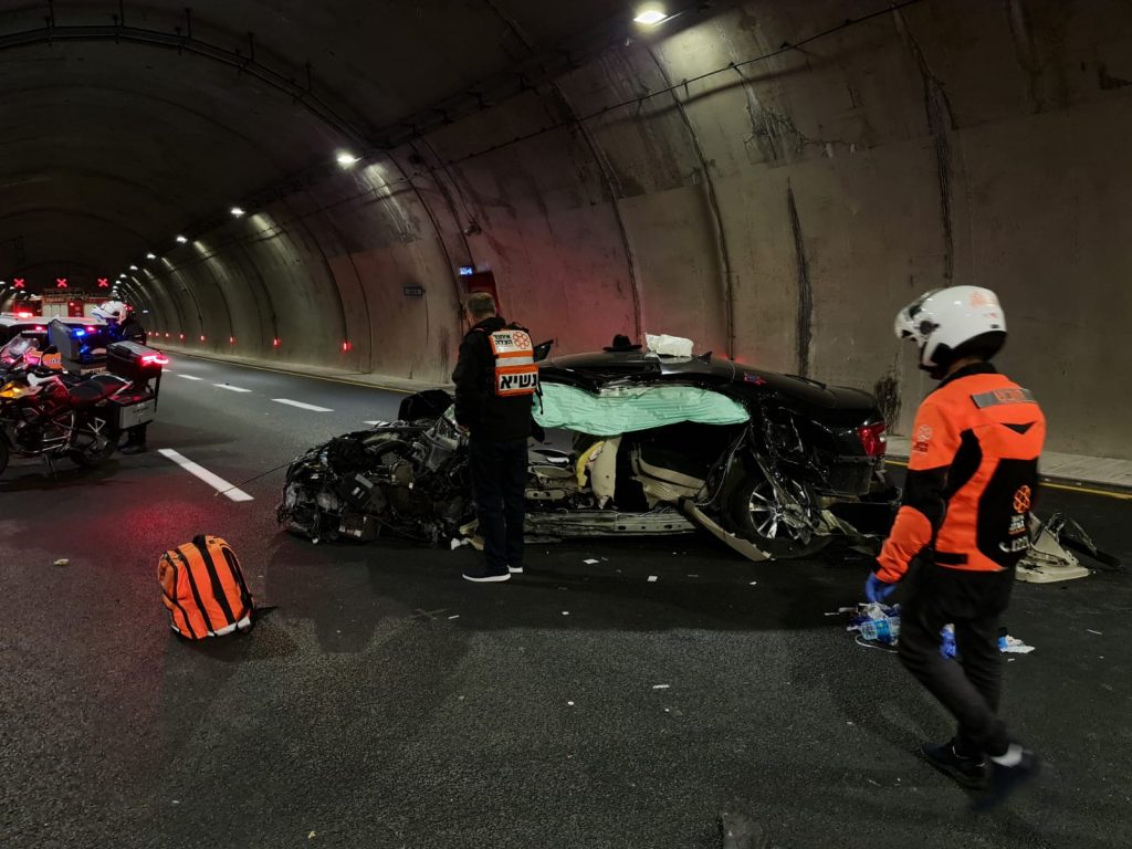 טרגדיה בכביש 6: איש חסד מבני ברק נהרג בתו במצב קשה
