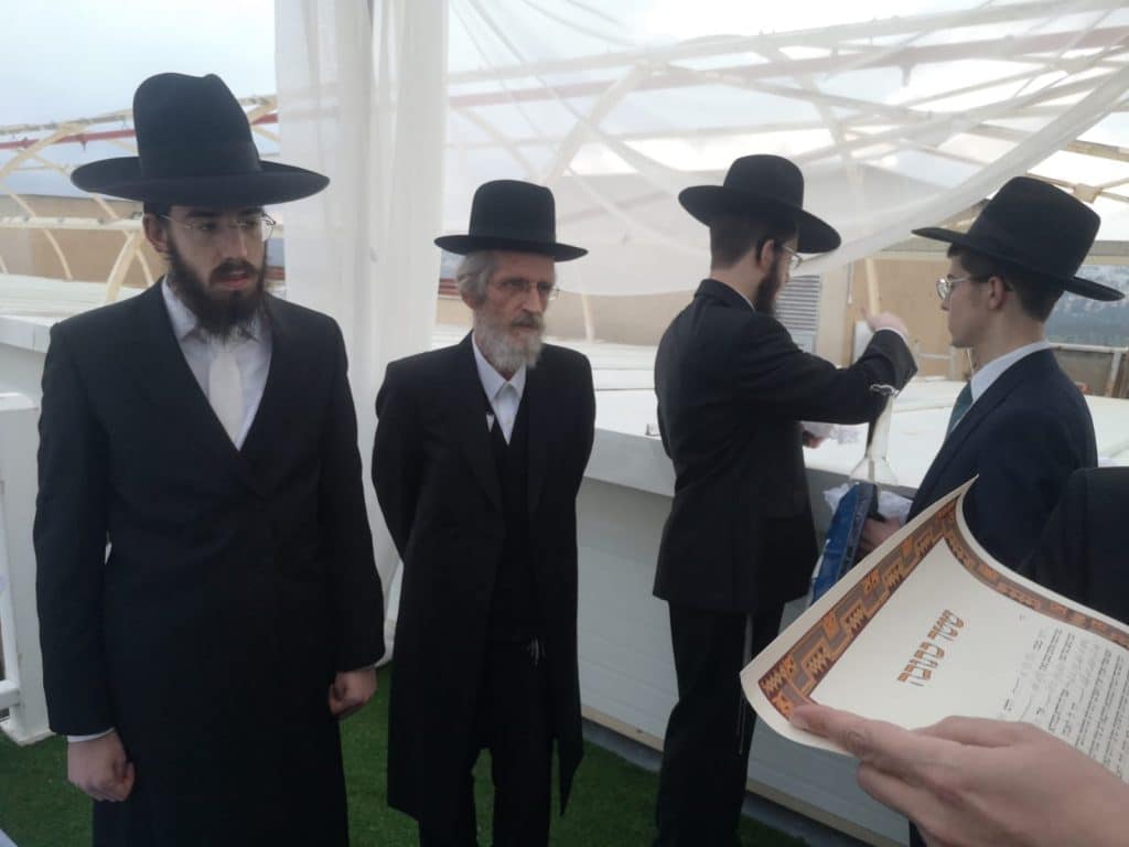 תיעוד משמחת נישואי בן ראש ישיבת 'כנסת יצחק' - ק"ס • גלריה