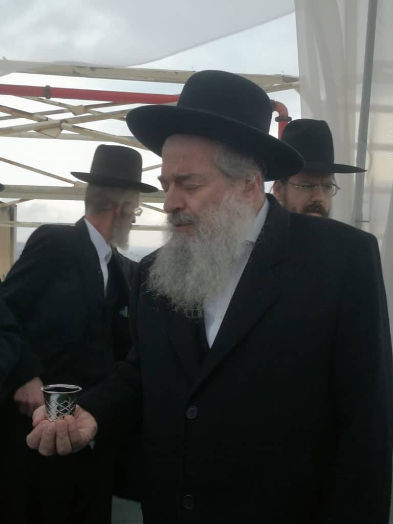 תיעוד משמחת נישואי בן ראש ישיבת 'כנסת יצחק' - ק"ס • גלריה