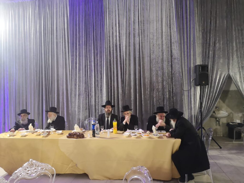 תיעוד משמחת נישואי בן ראש ישיבת 'כנסת יצחק' - ק"ס • גלריה