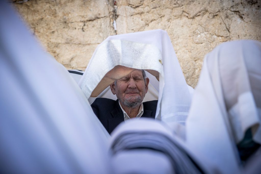 גלריה: מעמד ברכת הכהנים בכותל המערבי