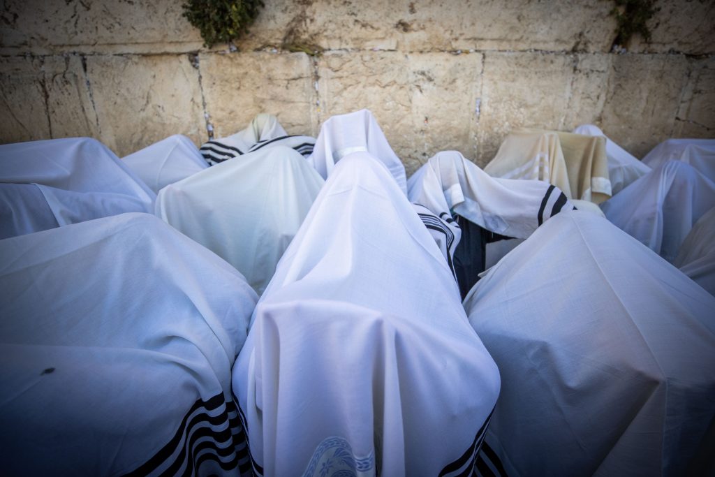 גלריה: מעמד ברכת הכהנים בכותל המערבי