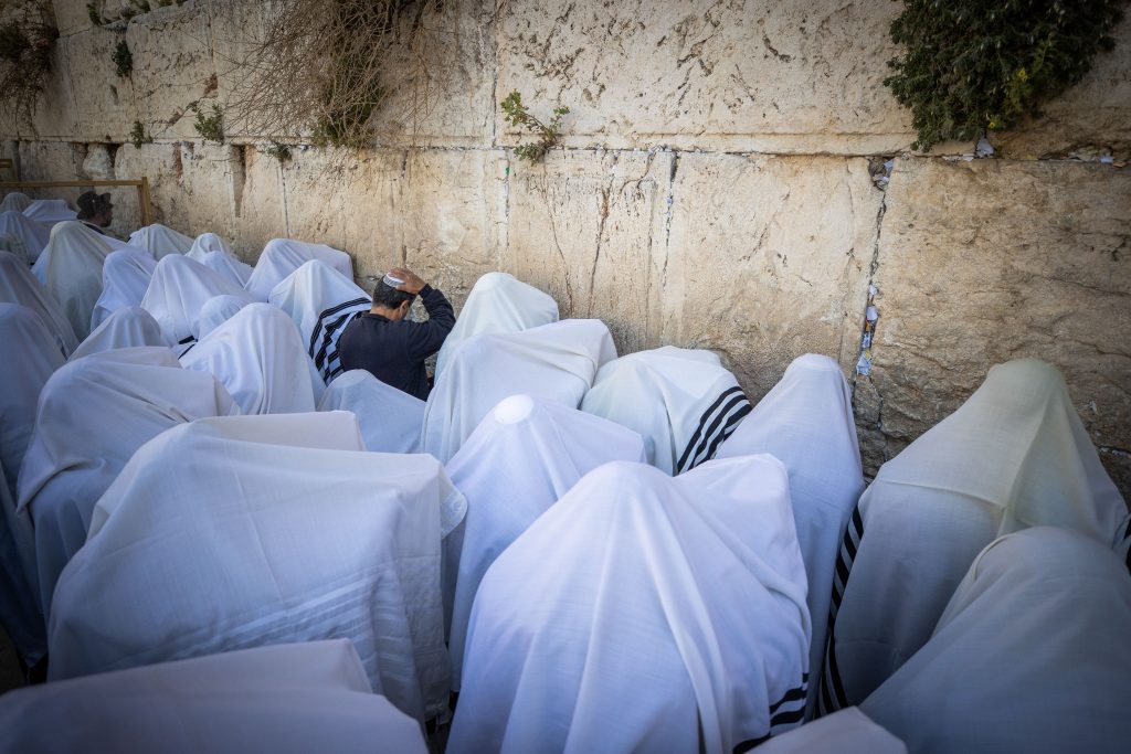 גלריה: מעמד ברכת הכהנים בכותל המערבי