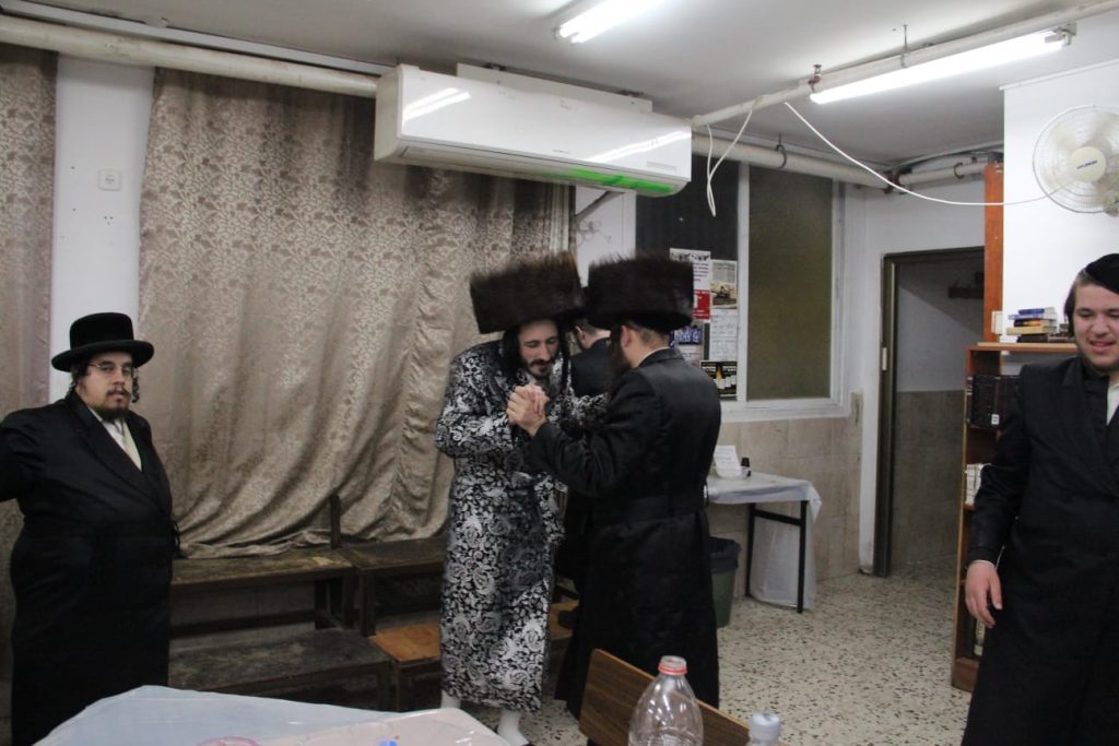 גלריה: פורים בצילו של האדמו"ר ממבקשי השם