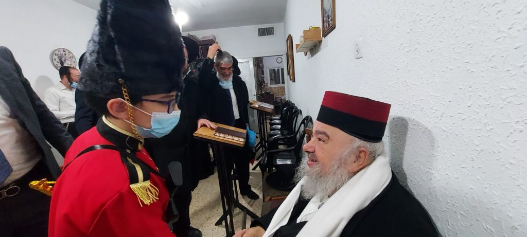 רבי עמנואל טולידנו בקריאת מגילה • גלריה