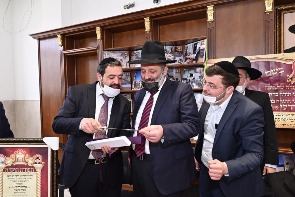 תיעוד: הגר"ש בעדני והשר דרעי בחנוכת 'היכל מרן'