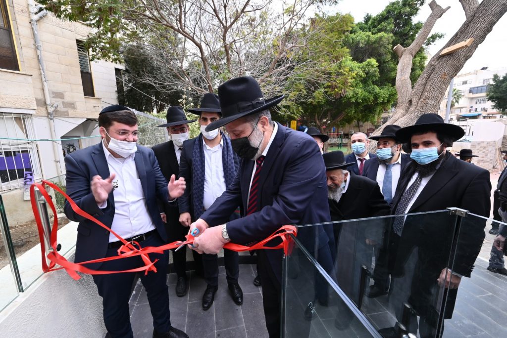 תיעוד: הגר"ש בעדני והשר דרעי בחנוכת 'היכל מרן'