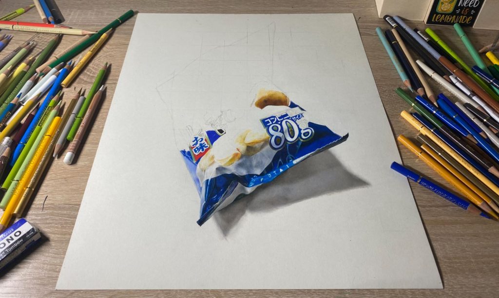 לא יאמן: בן ה-19 מציג ציורים מדהימים עם אשליה אופטית