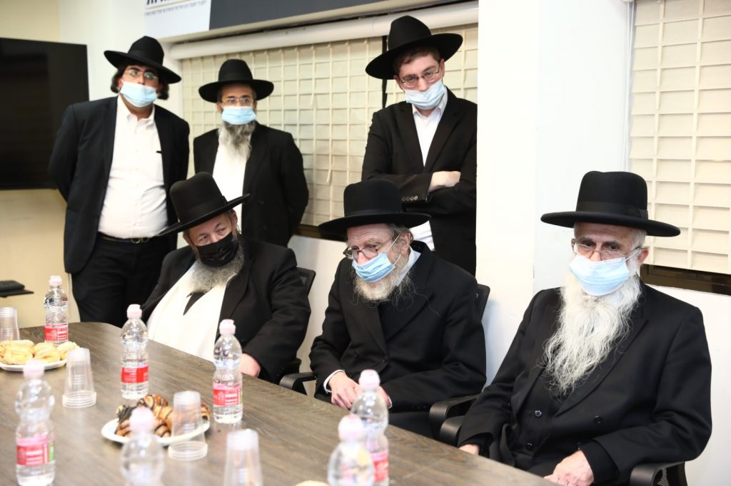 כינוס חירום: ראשי הישיבות התכנסו בבית דגל התורה כינוס חירום: ראשי הישיבות התכנסו בבית דגל התורה