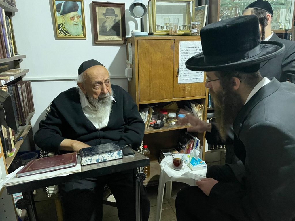 ראש ישיבת אוריתא אצל גדולי ישראל