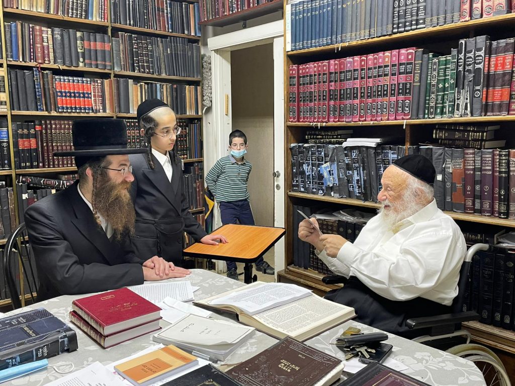 ראש ישיבת אוריתא אצל גדולי ישראל