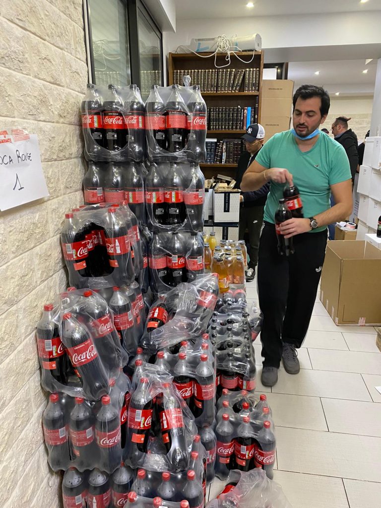 חסד מסביב לעולם: תיעוד הקמחא דפסחא של 'שובה ישראל'