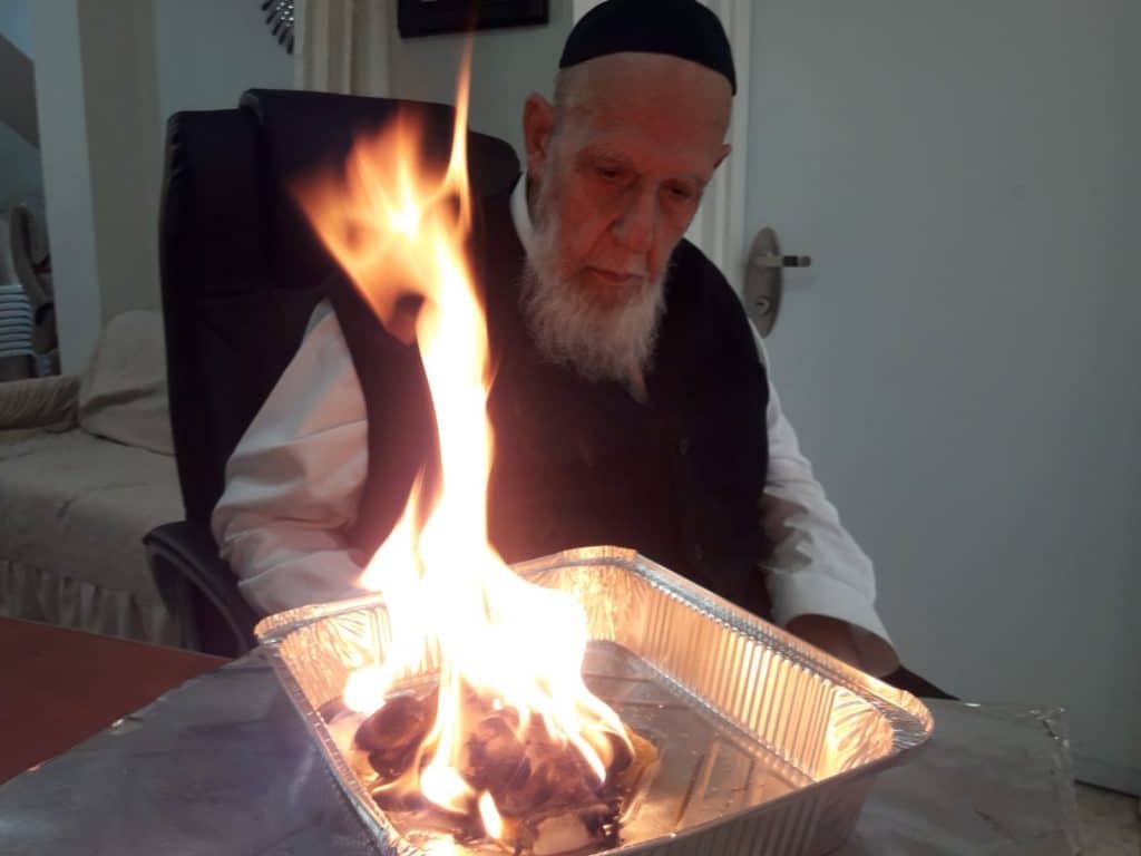 חכם שלום הכהן בשריפת חמץ