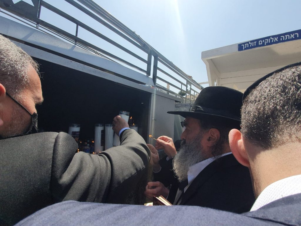 הילולת הבאבא מאיר: הבן האדמו"ר רבי יקותיאל עלה לקבר