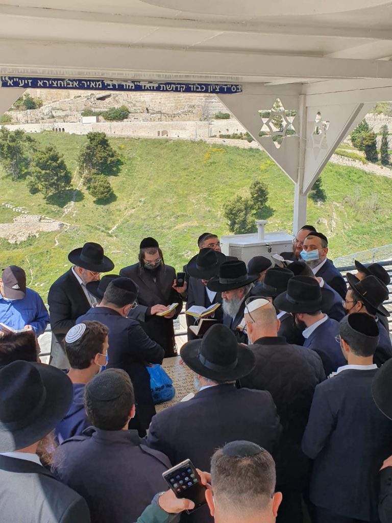 הילולת הבאבא מאיר: הבן האדמו"ר רבי יקותיאל עלה לקבר