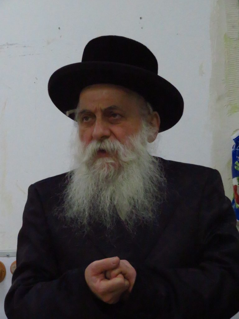 האדמו''ר מבוטשאן באפיית מצות