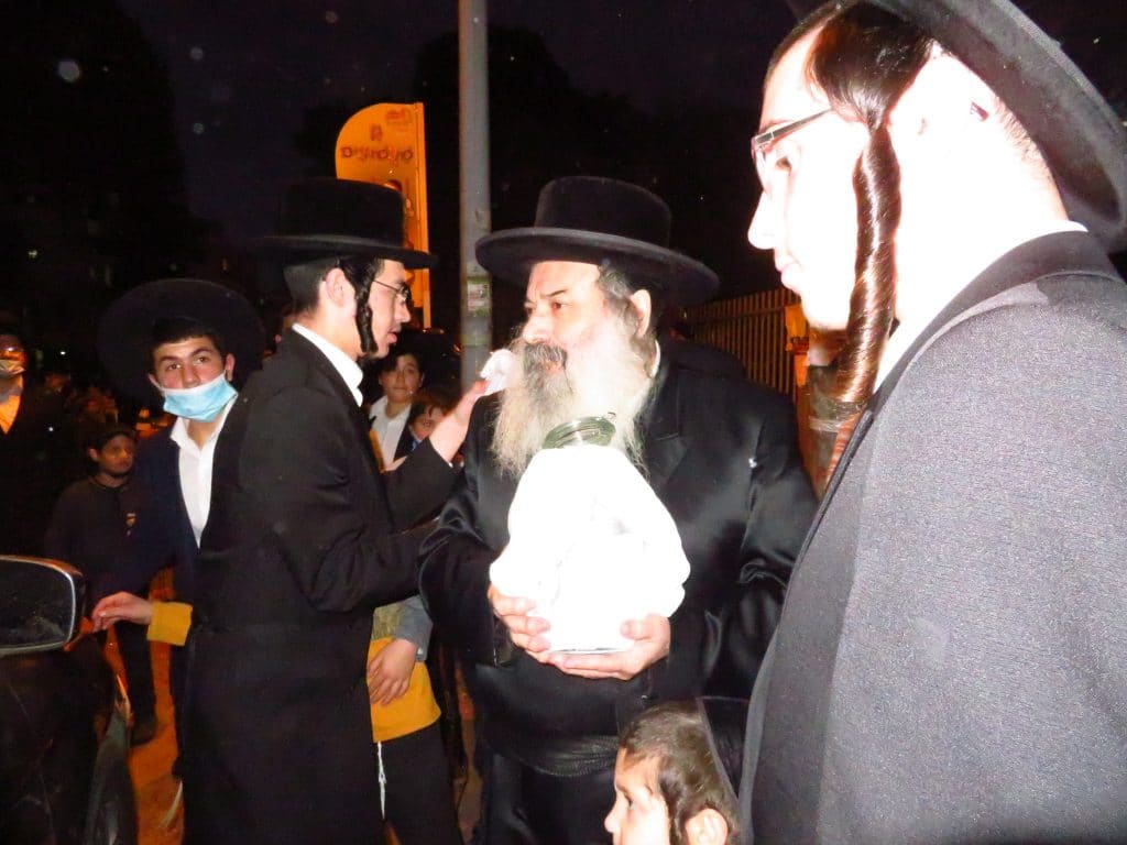 האדמו''ר מזידיטשוב בשאיבת מים שלנו