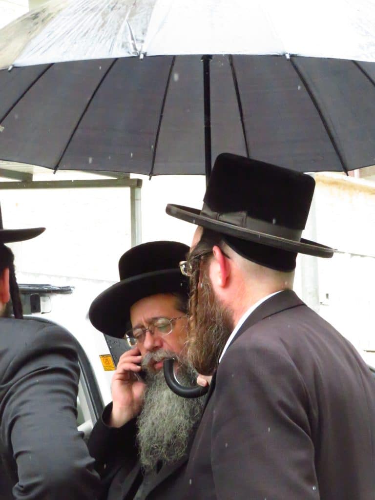 גלריה: גאב''ד זכרון מאיר בהכנות לחג הפסח