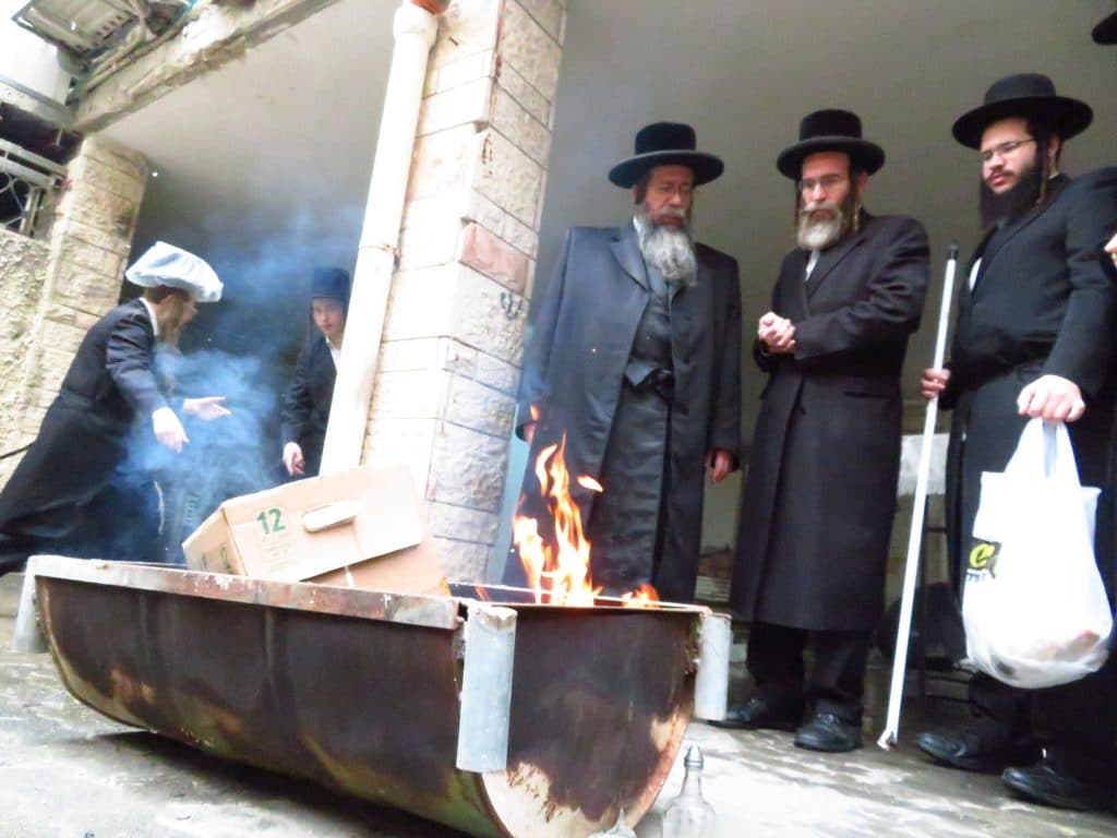 גלריה: גאב''ד זכרון מאיר בהכנות לחג הפסח