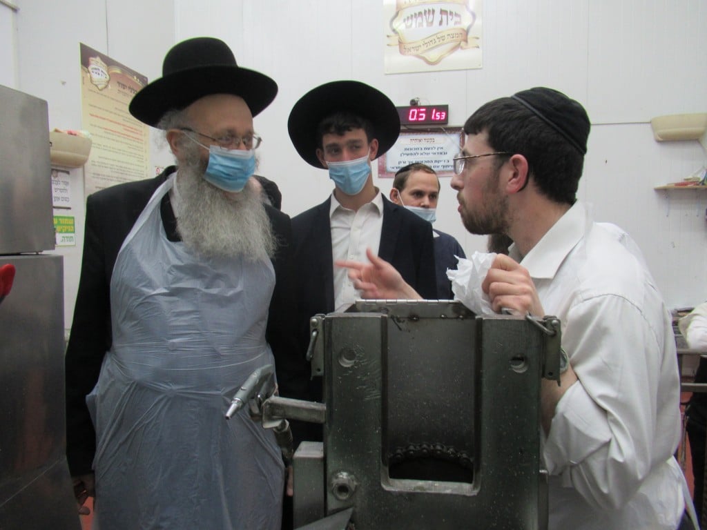 הגאון רבי יהודה אריה דינר באפית מצוות מכונה