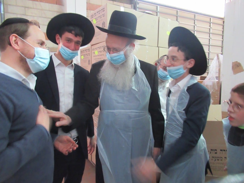 הגאון רבי יהודה אריה דינר באפית מצוות מכונה