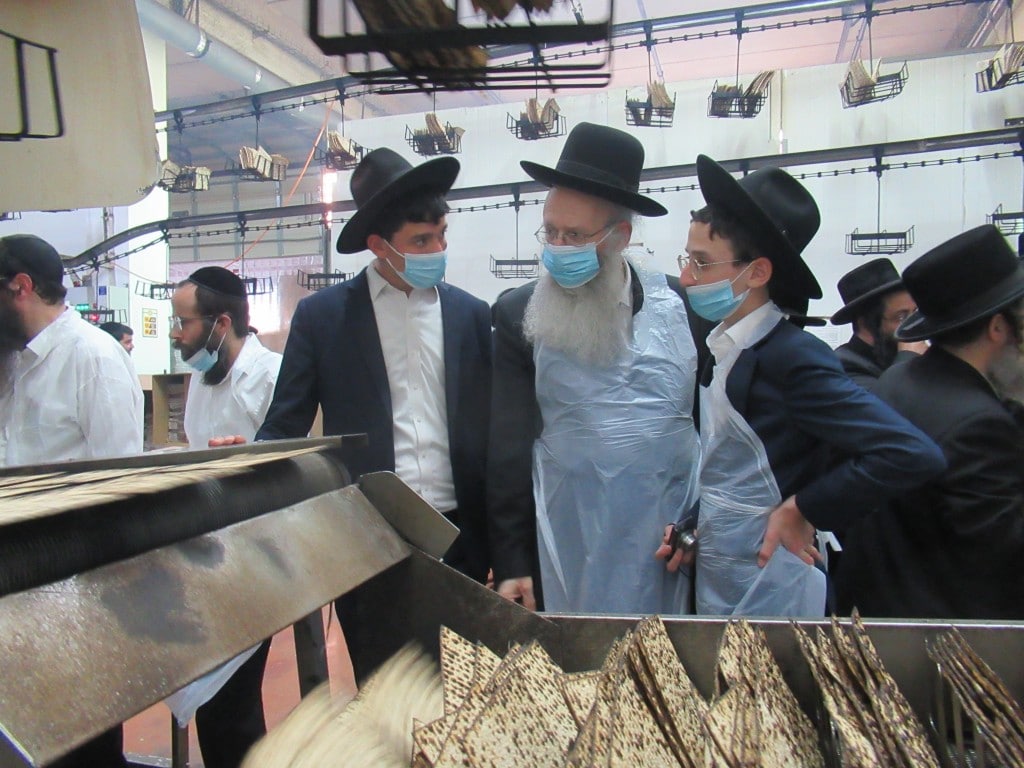 הגאון רבי יהודה אריה דינר באפית מצוות מכונה