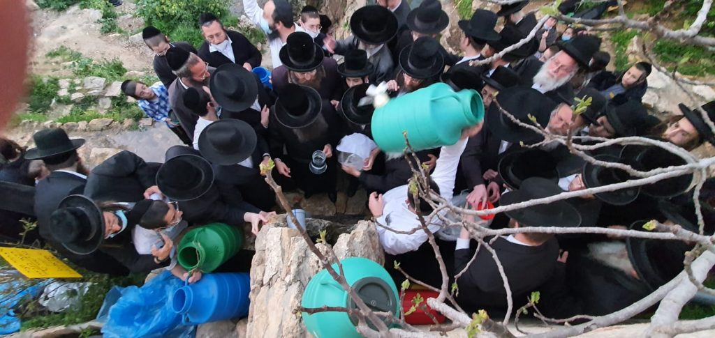 האדמו"ר מסאדיגורה ירושלים בשאיבת מים שלנו