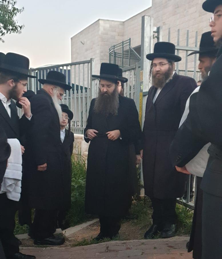 האדמו"ר מסאדיגורה ירושלים בשאיבת מים שלנו