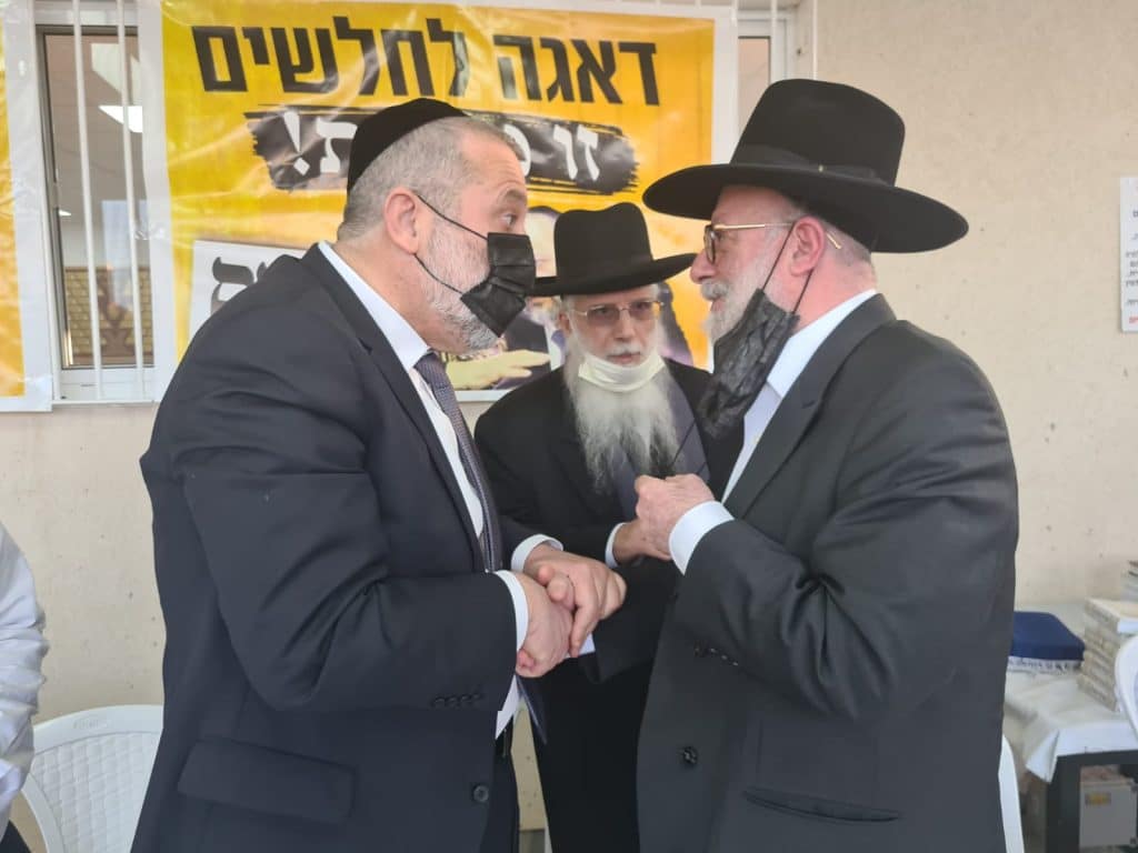 השר אריה דרעי בסיור בעיר רמלה ובשכונה החדשה ע"ש הגר"ע יוסף זצ"ל