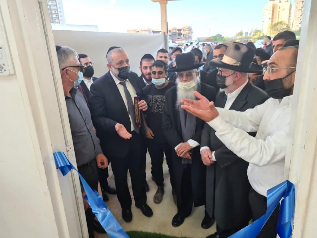 השר אריה דרעי בסיור בעיר רמלה ובשכונה החדשה ע"ש הגר"ע יוסף זצ"ל