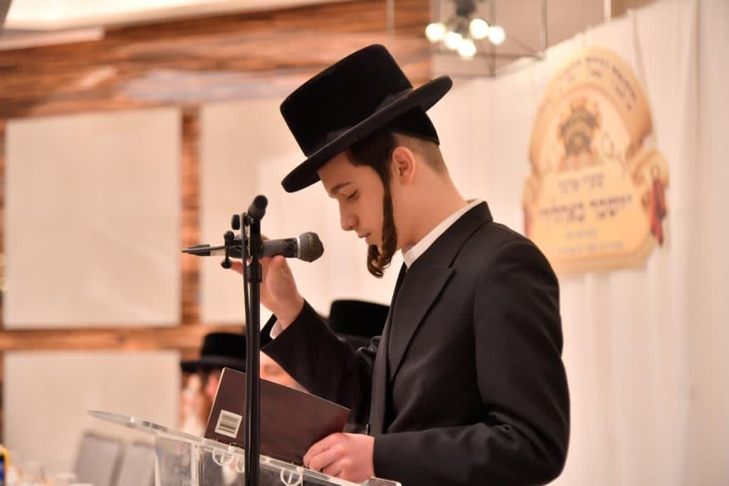 סיום מסכת גיטין בישיבת מכנובקא בעלזא