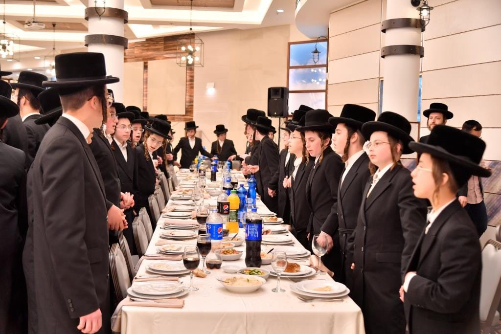 סיום מסכת גיטין בישיבת מכנובקא בעלזא