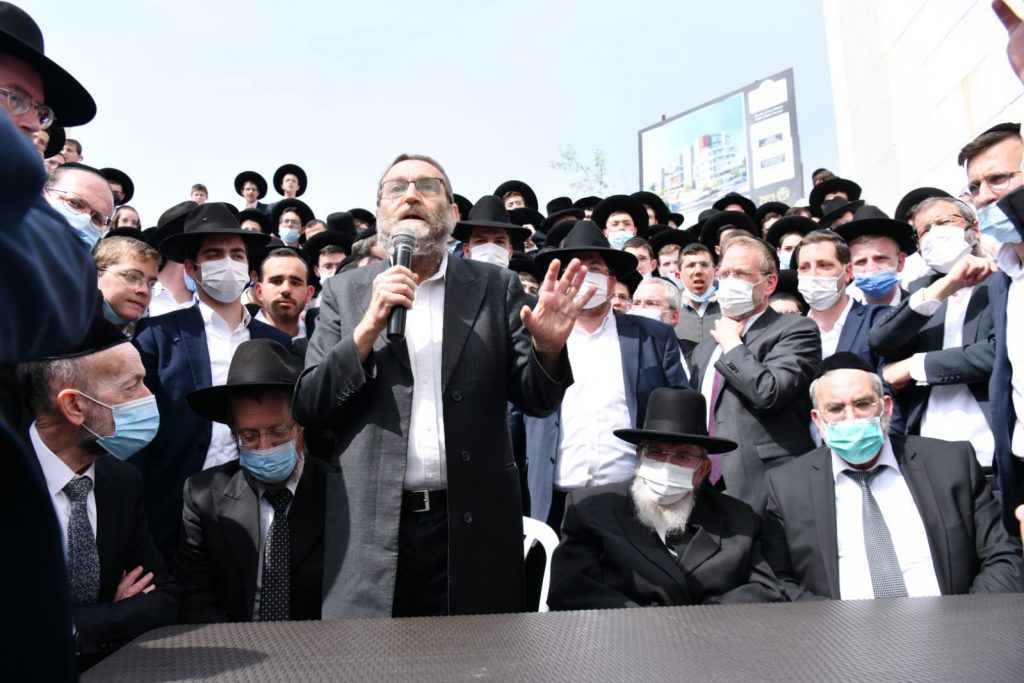 "בשליחותם" תיעוד נרחב ממסע החכי"ם ברחבי הארץ