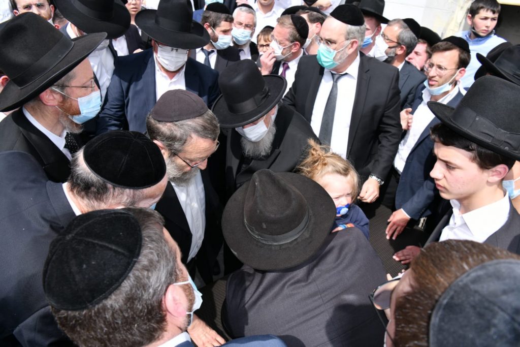 "בשליחותם" תיעוד נרחב ממסע החכי"ם ברחבי הארץ