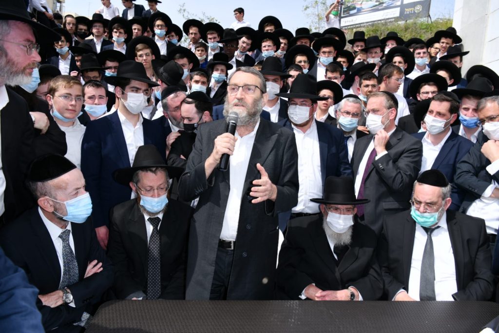 "בשליחותם" תיעוד נרחב ממסע החכי"ם ברחבי הארץ