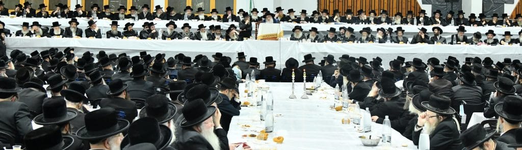 בטיש היארצייט 50 בחורי צאנז נבחנו על 600 דפים • גלריה בטיש היארצייט 50 בחורי צאנז נבחנו על 600 דפים • גלריה