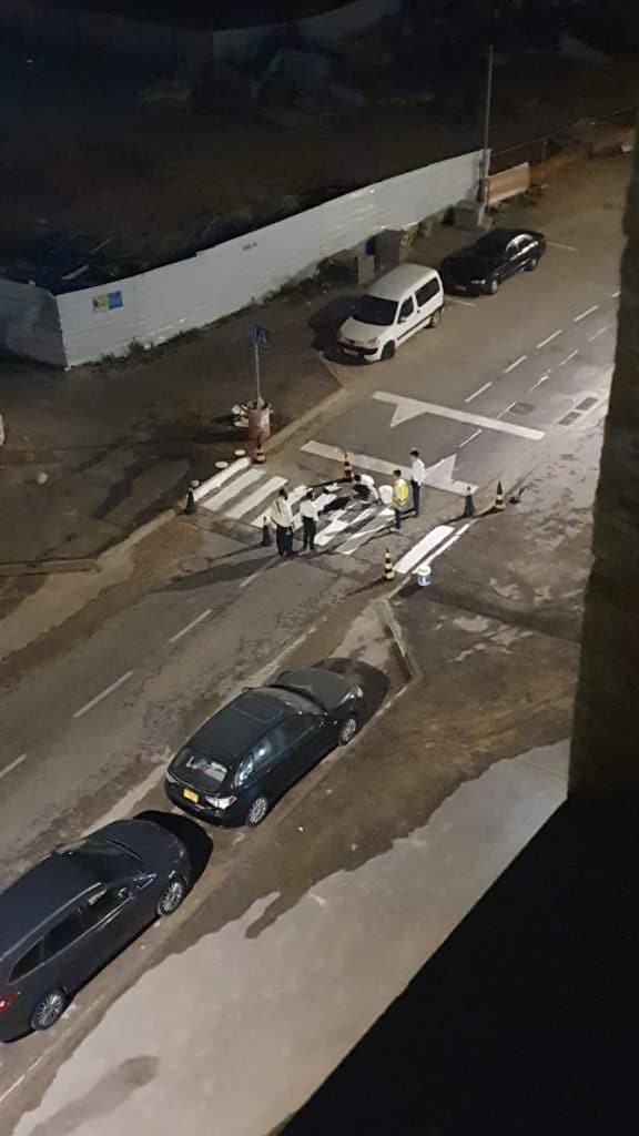 מונעים את האסון הבא: התושבים ב'רכס' צובעים מעברי חציה • צפו